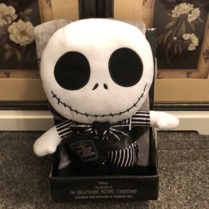 NWT Nightmare Before Christmas character pillow and blanket set